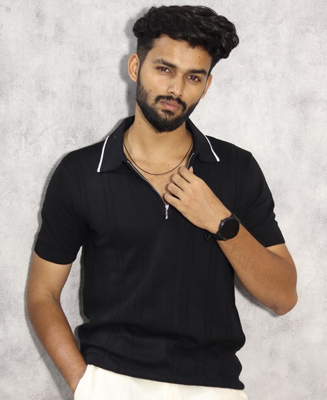 Black Collar Tee Half