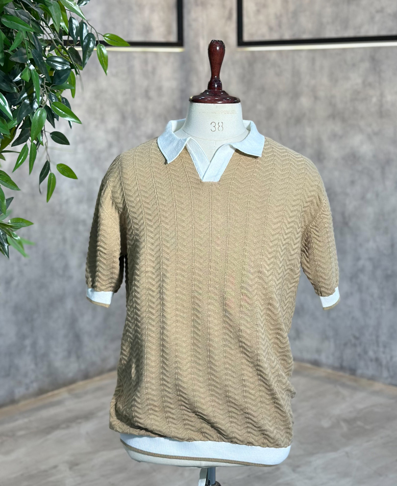 Cream Collar Tee Half
